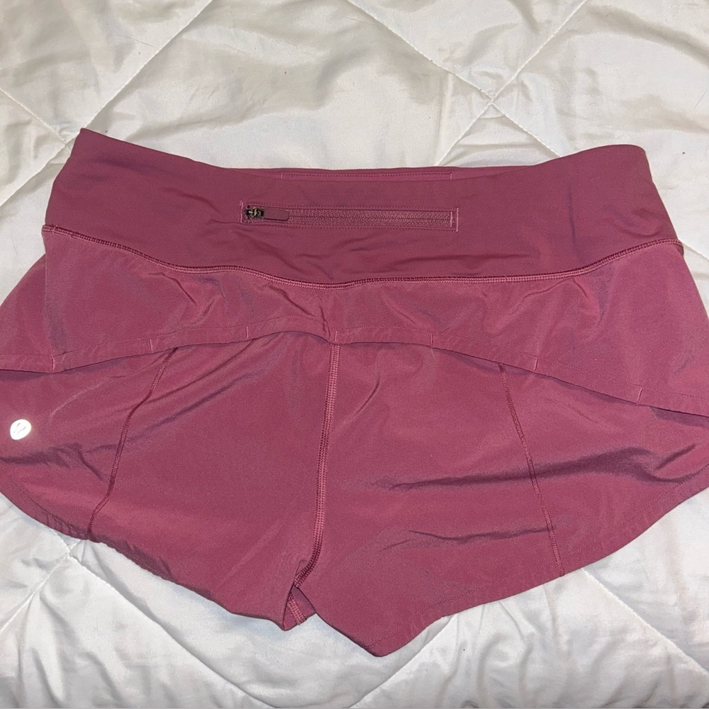 Lululemon shorts sized 4/6